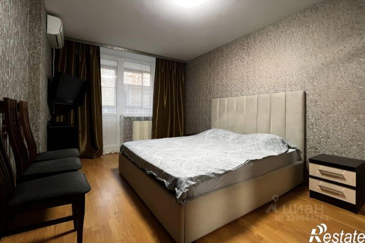 3-комн квартира улица Дзержинского, 54/13,  д. 54/13