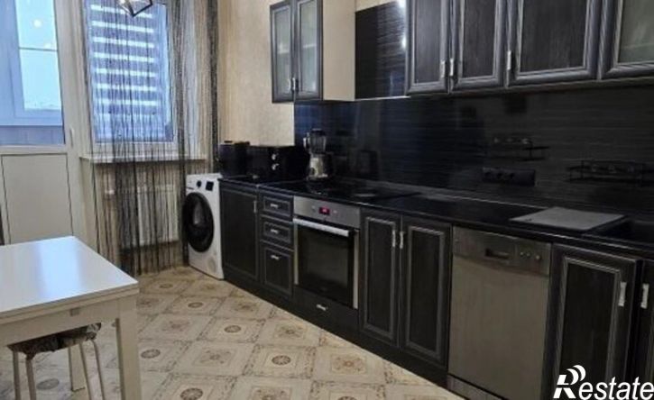 3-комн квартира улица Западный Обход, 42 к2,  д. 42 к2