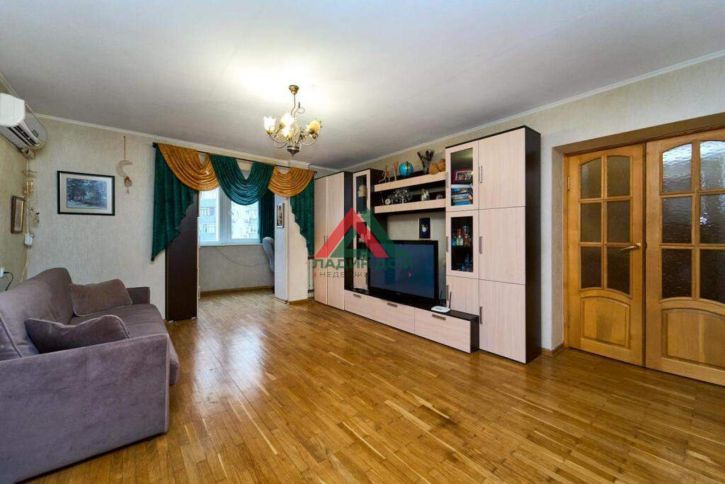 2-комн квартира Чекистов проспект, д.33