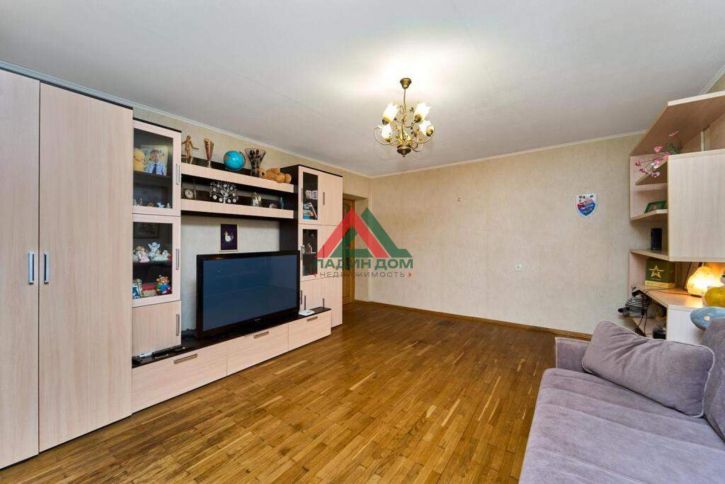 2-комн квартира Чекистов проспект, д.33