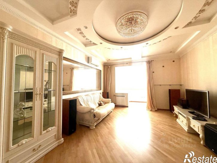 2-комн квартира улица имени Володи Головатого, 302,  д. 302