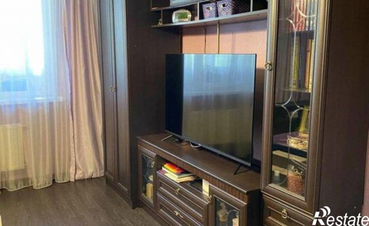 2-комн квартира улица Александра Покрышкина, 4/8,  д. 4/8