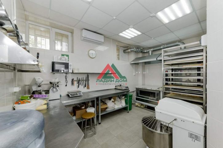 Торговое помещение Российская улица, д.267к1