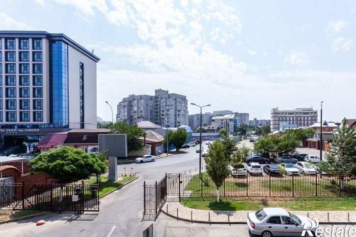 3-комн квартира улица Гаврилова, 91,  д. 91