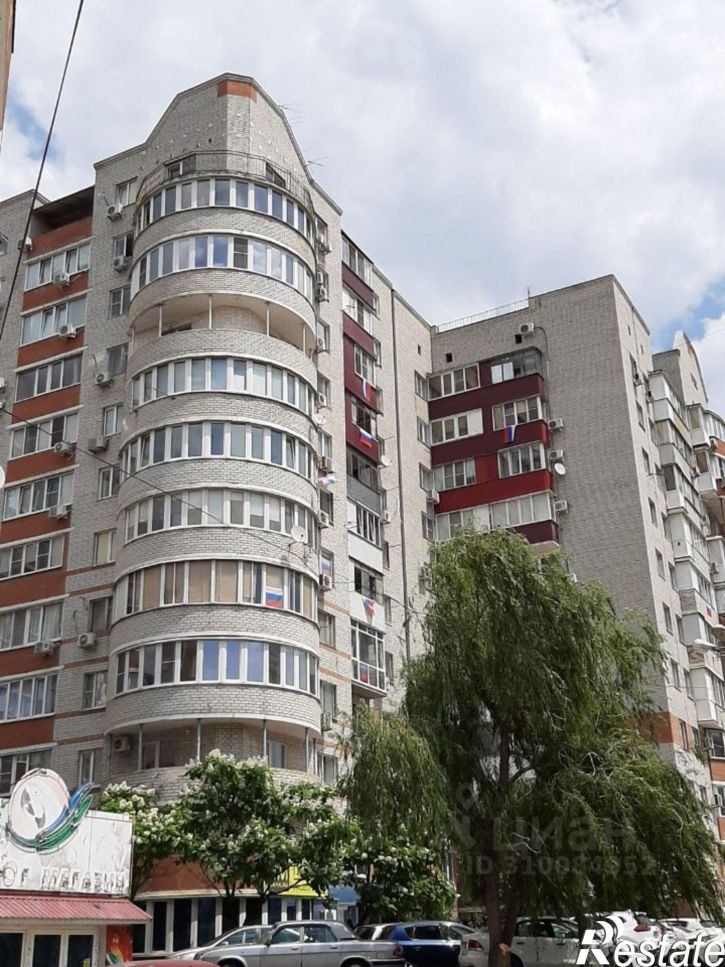 3-комн квартира проспект Чекистов, 33,  д. 33