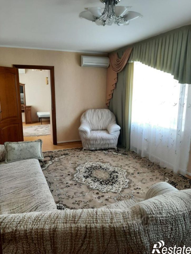 3-комн квартира проспект Чекистов, 33,  д. 33