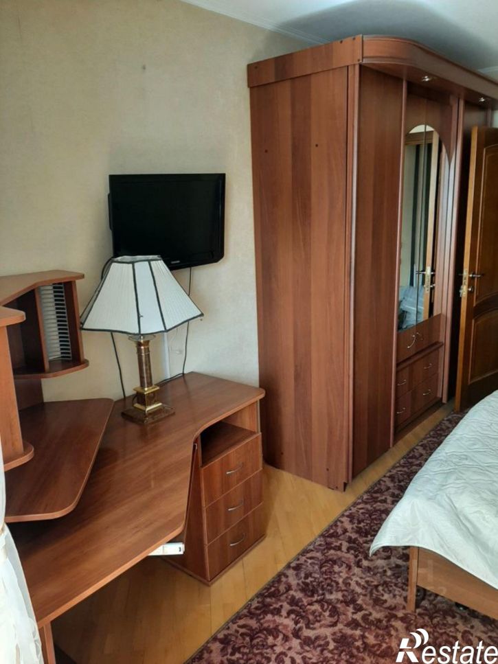 3-комн квартира проспект Чекистов, 33,  д. 33
