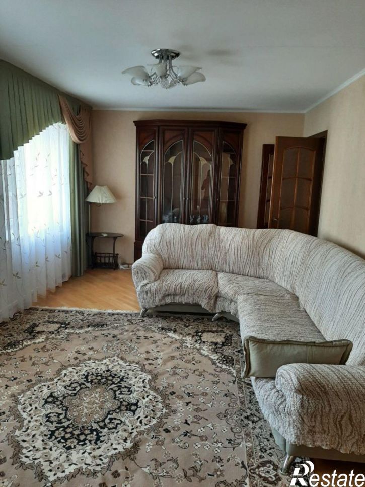 3-комн квартира проспект Чекистов, 33,  д. 33