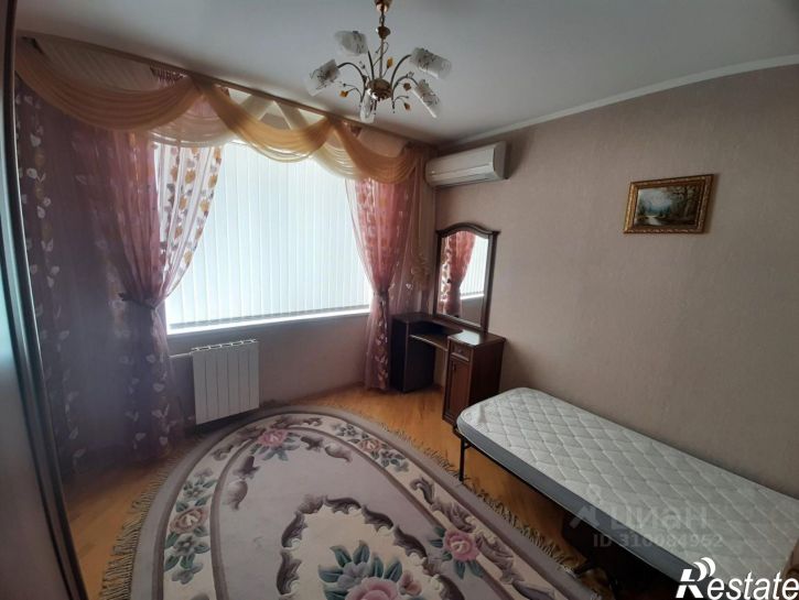 3-комн квартира проспект Чекистов, 33,  д. 33