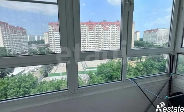 2-комн квартира улица 40 лет Победы, 141,  д. 141