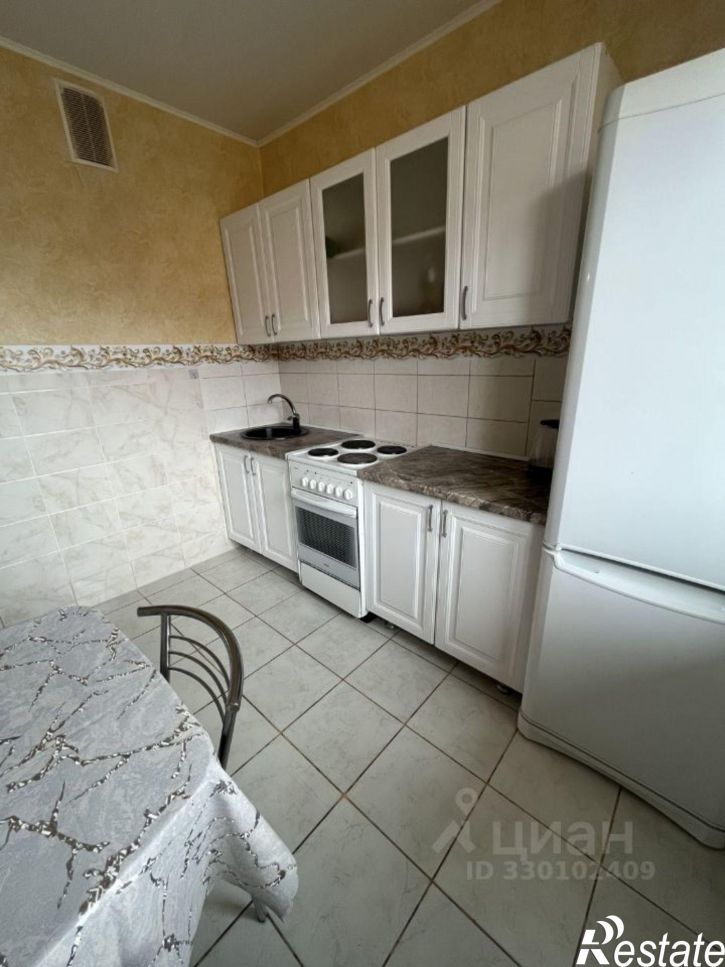 1-комн квартира улица Западный Обход, 42 к7,  д. 42 к7