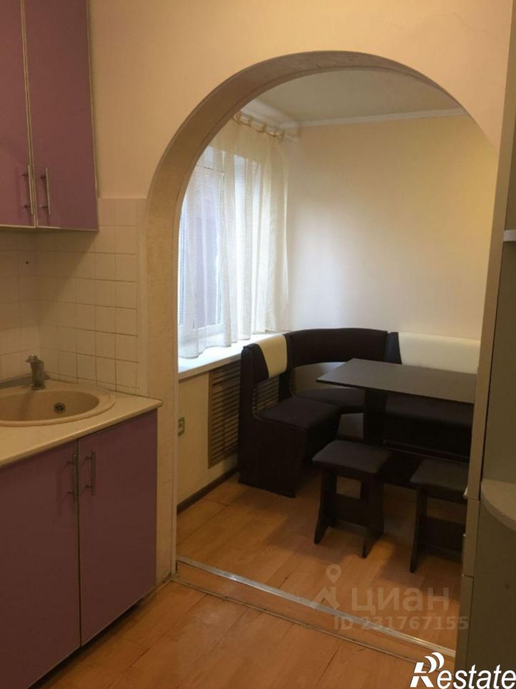 3-комн квартира улица 4-я Линия, 37,  д. 37