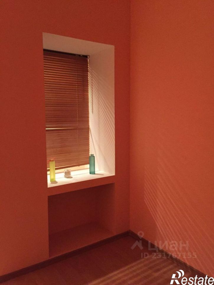 3-комн квартира улица 4-я Линия, 37,  д. 37