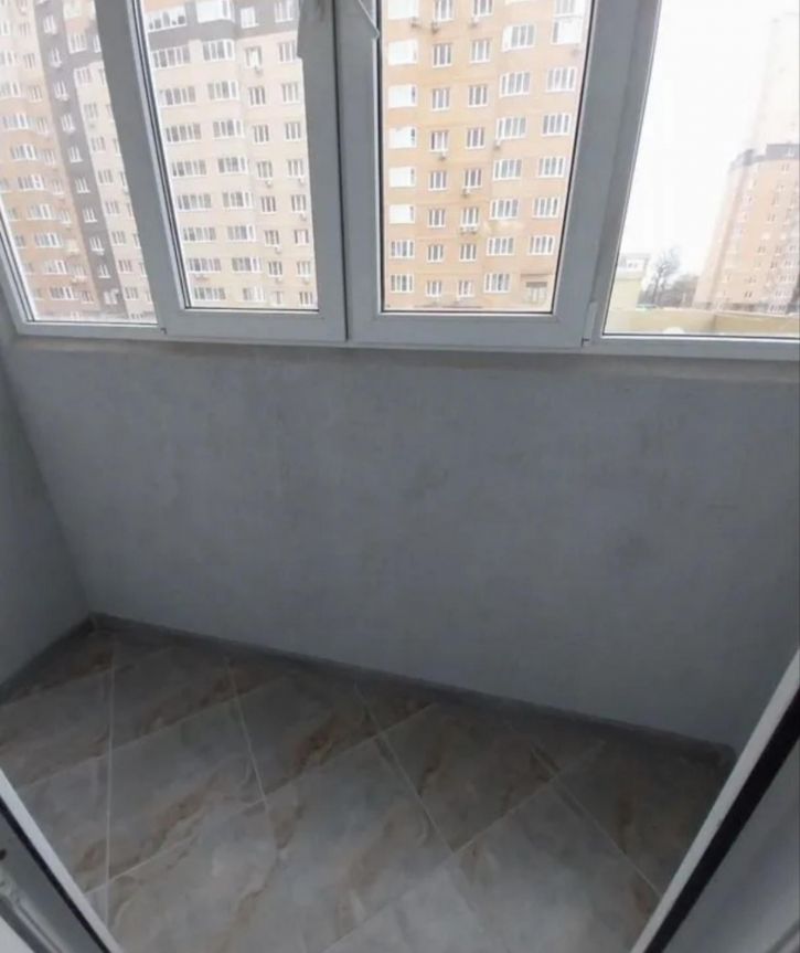 3-комн квартира улица имени Героя Георгия Бочарникова, 12