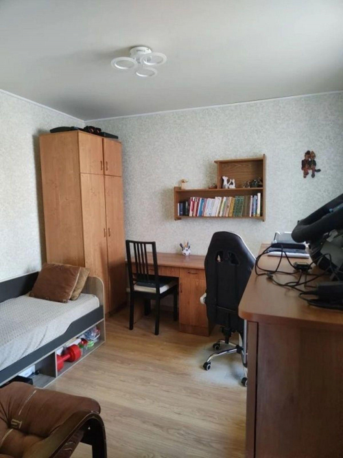Продажа 3-комн квартиры переулок Урожайный, 5
