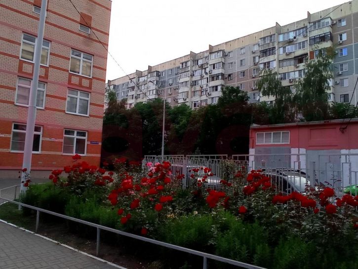 2-комн квартира Чекистов проспект