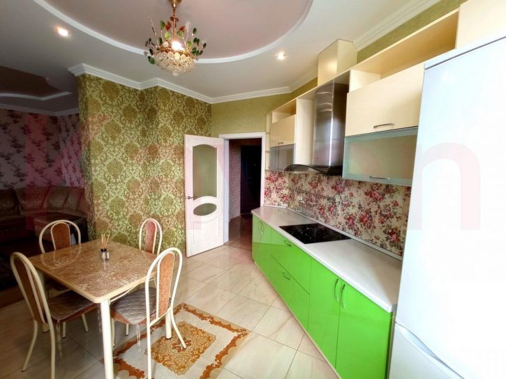 2-комн квартира им. 70-летия Октября ул.