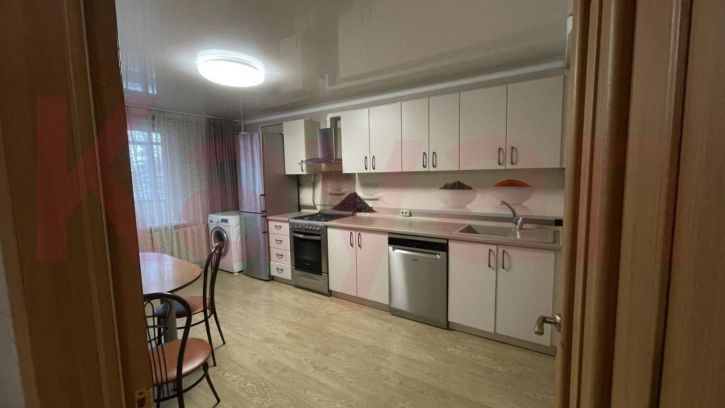 3-комн квартира Красных Партизан ул.
