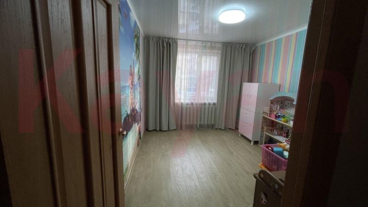 3-комн квартира Красных Партизан ул.