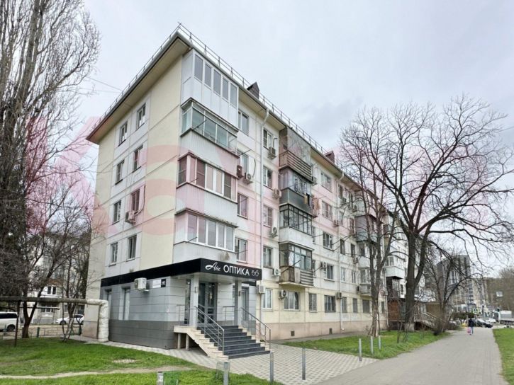 1-комн квартира им. Селезнева ул.