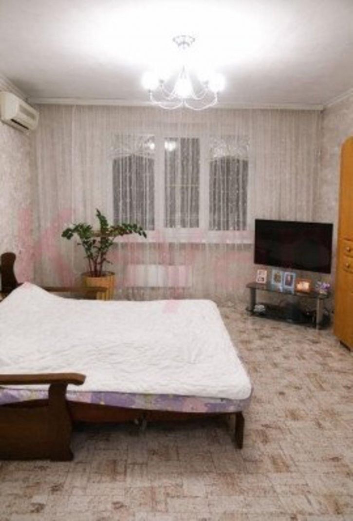 2-комн квартира Симферопольская ул.