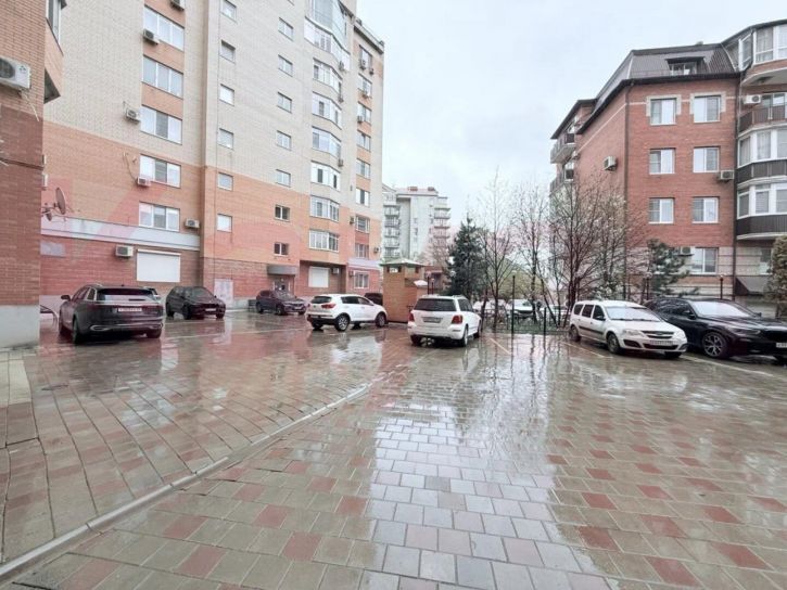 2-комн квартира Офицерская ул.
