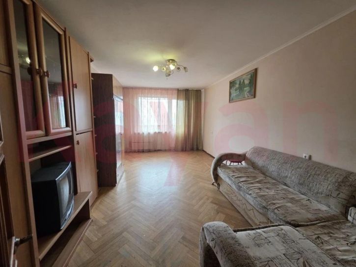 4-комн квартира им. 40-летия Победы ул.