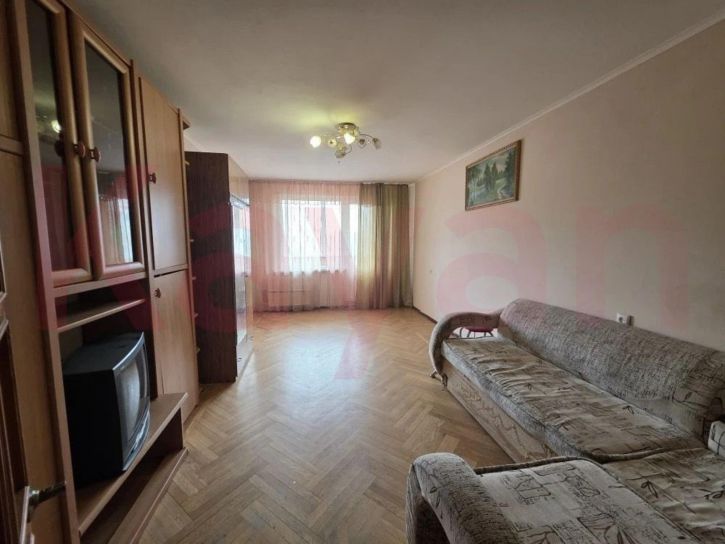 4-комн квартира им. 40-летия Победы ул.
