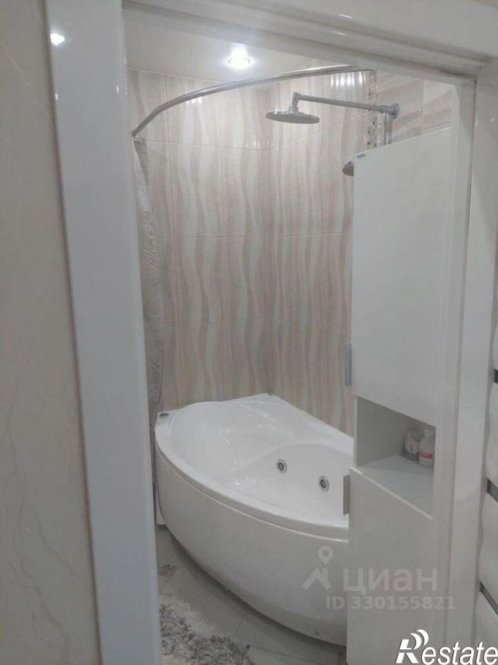 2-комн квартира Московская улица, 133 к4,  д. 133 к4