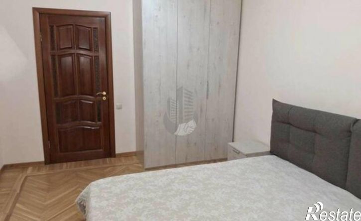 2-комн квартира пр-кт Чекистов, 35,  д. 35