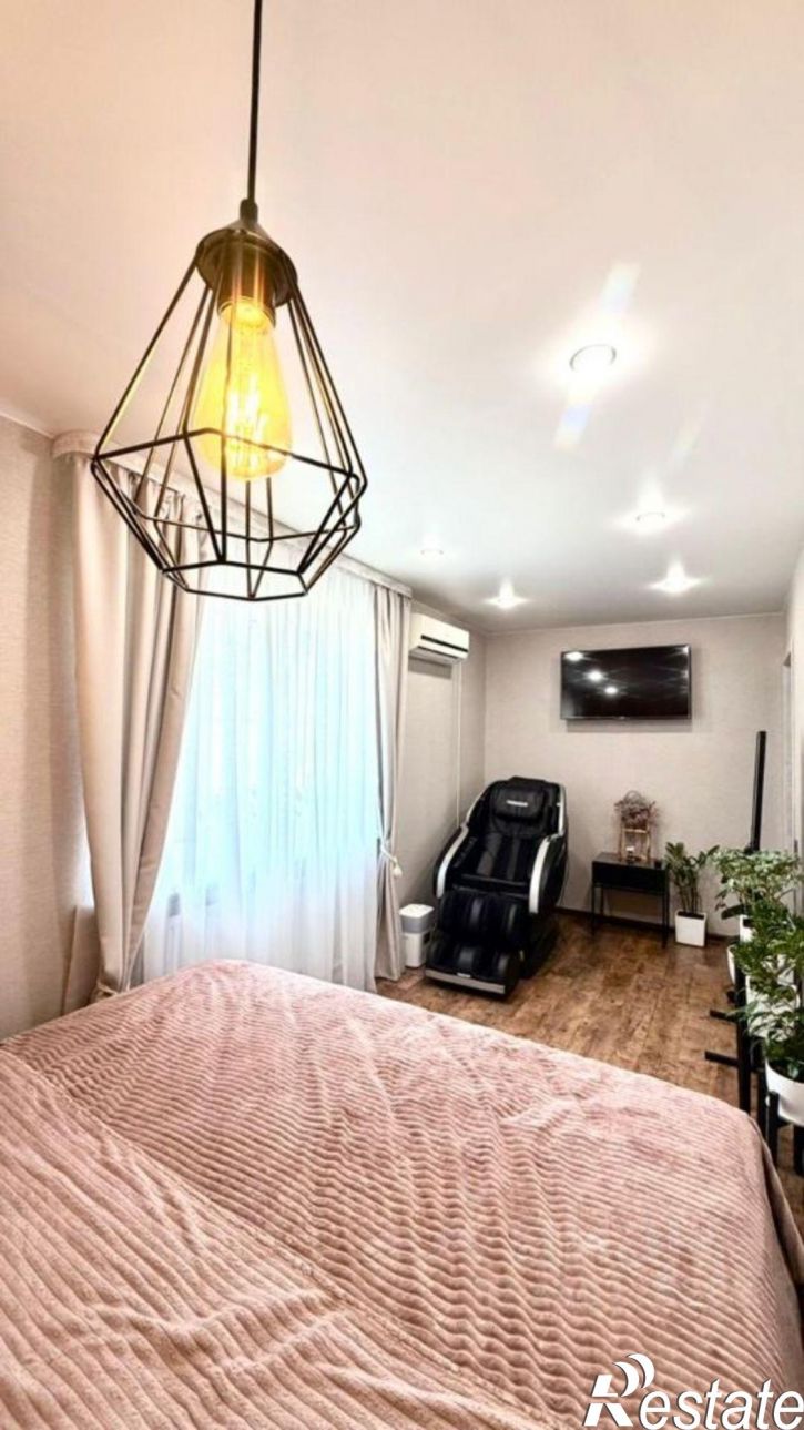 2-комн квартира улица Орджоникидзе, 93,  д. 93