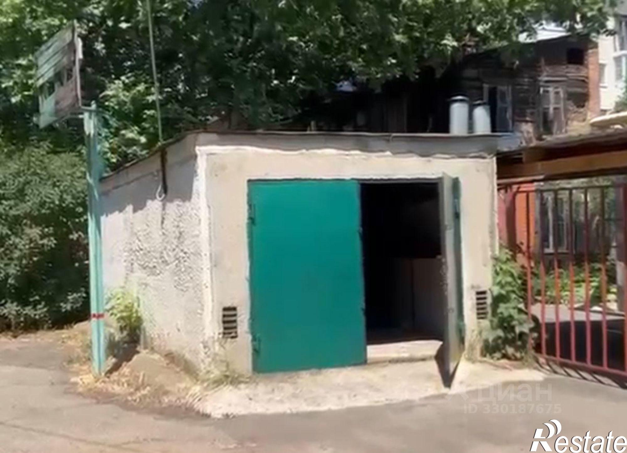 Купить гараж, место в паркинге за 1 000 010 рублей на ул им. Кирова, 30
