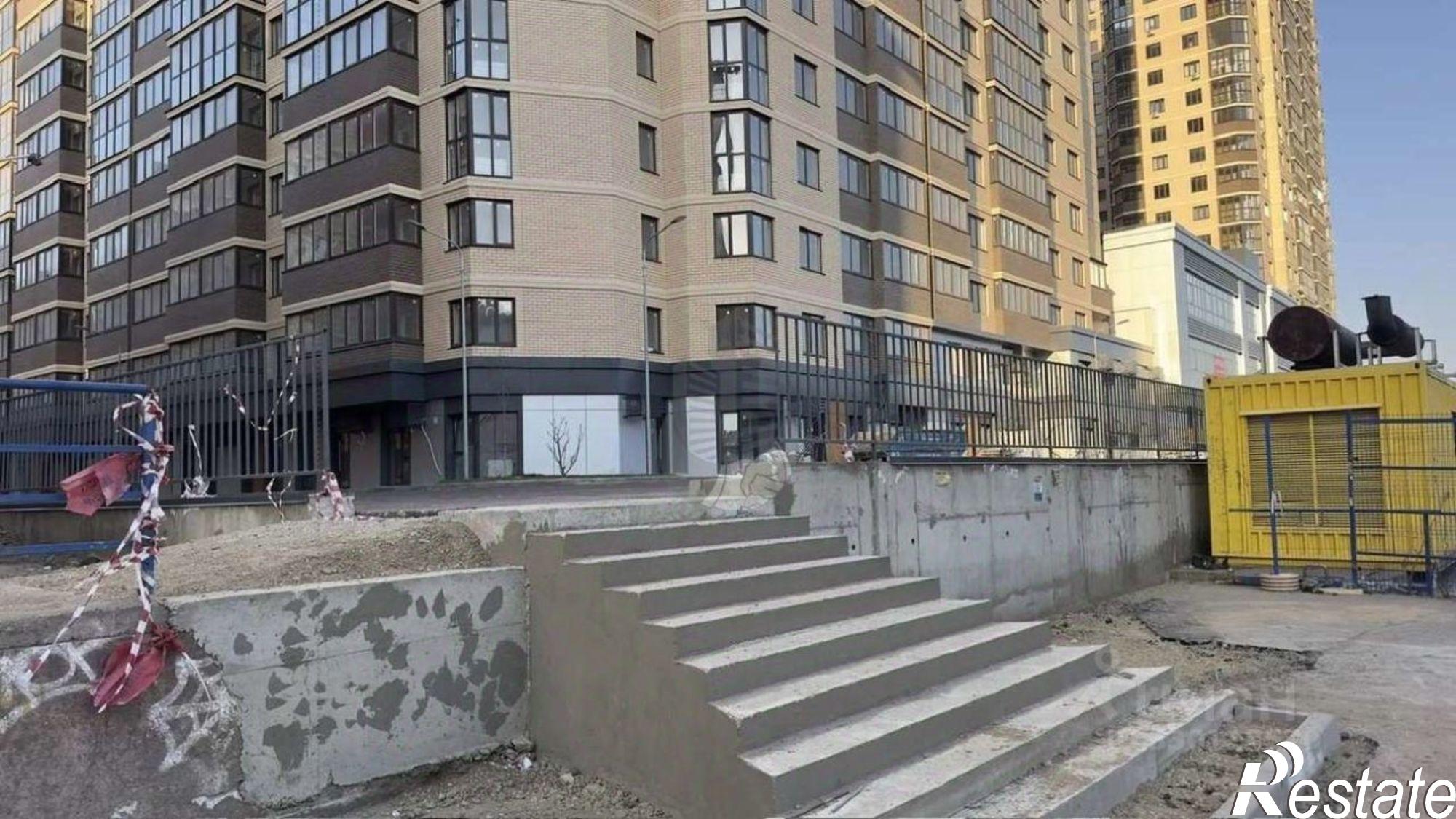 Купить торговое помещение за 11 506 600 рублей на ул Российская, 257/7