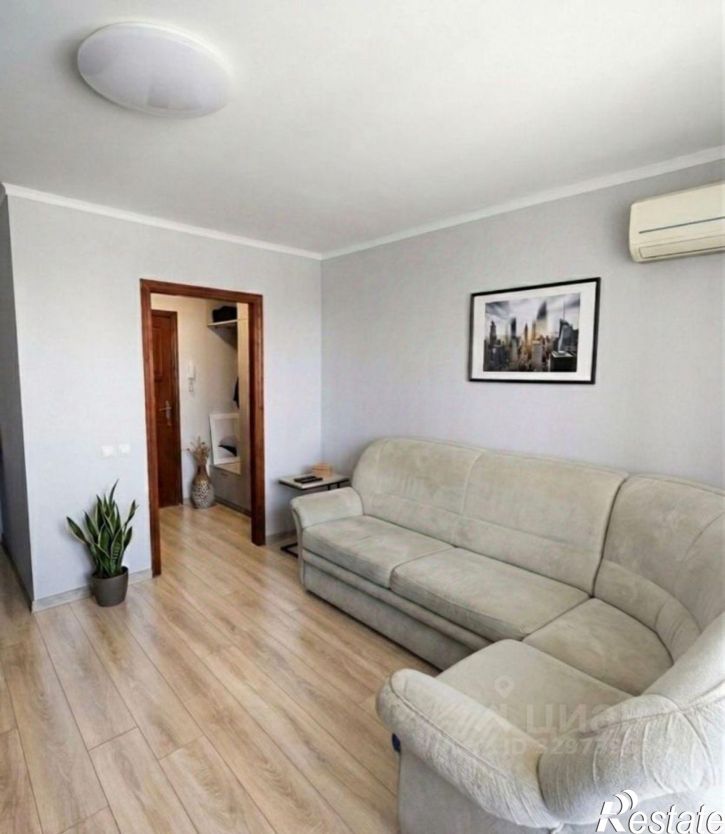 3-комн квартира проспект Чекистов, 33,  д. 33