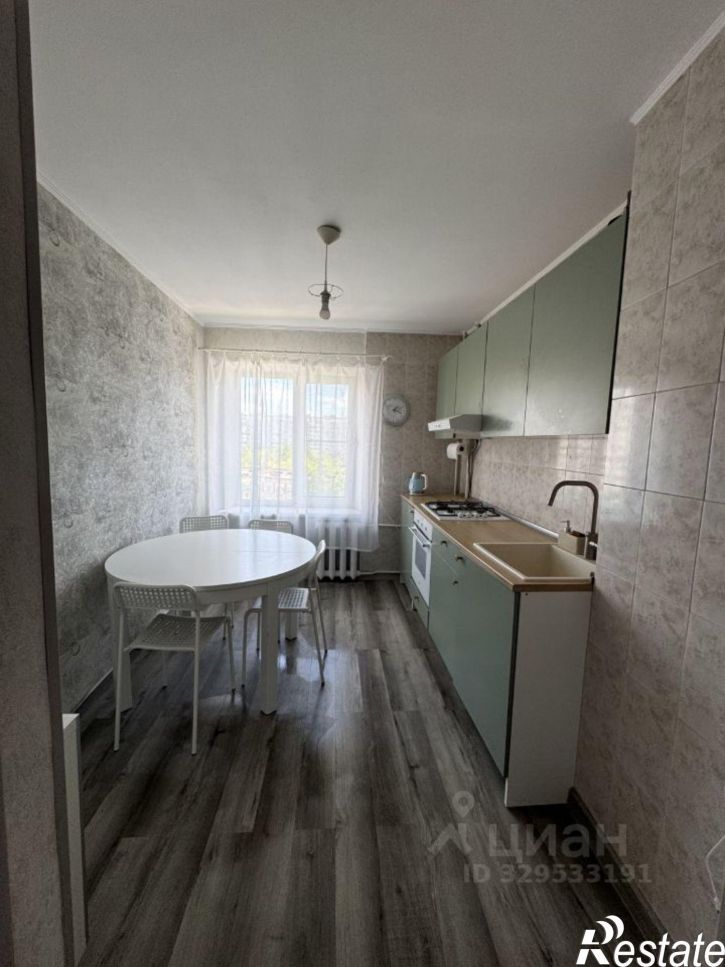 3-комн квартира ул им. Думенко, 10,  д. 10