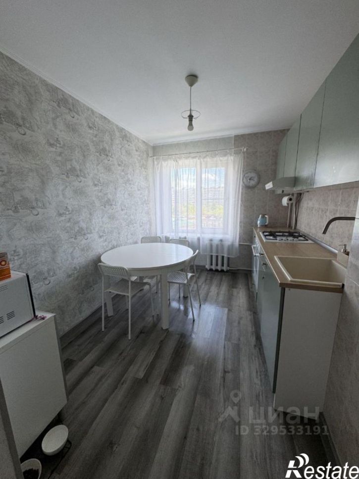 3-комн квартира ул им. Думенко, 10,  д. 10