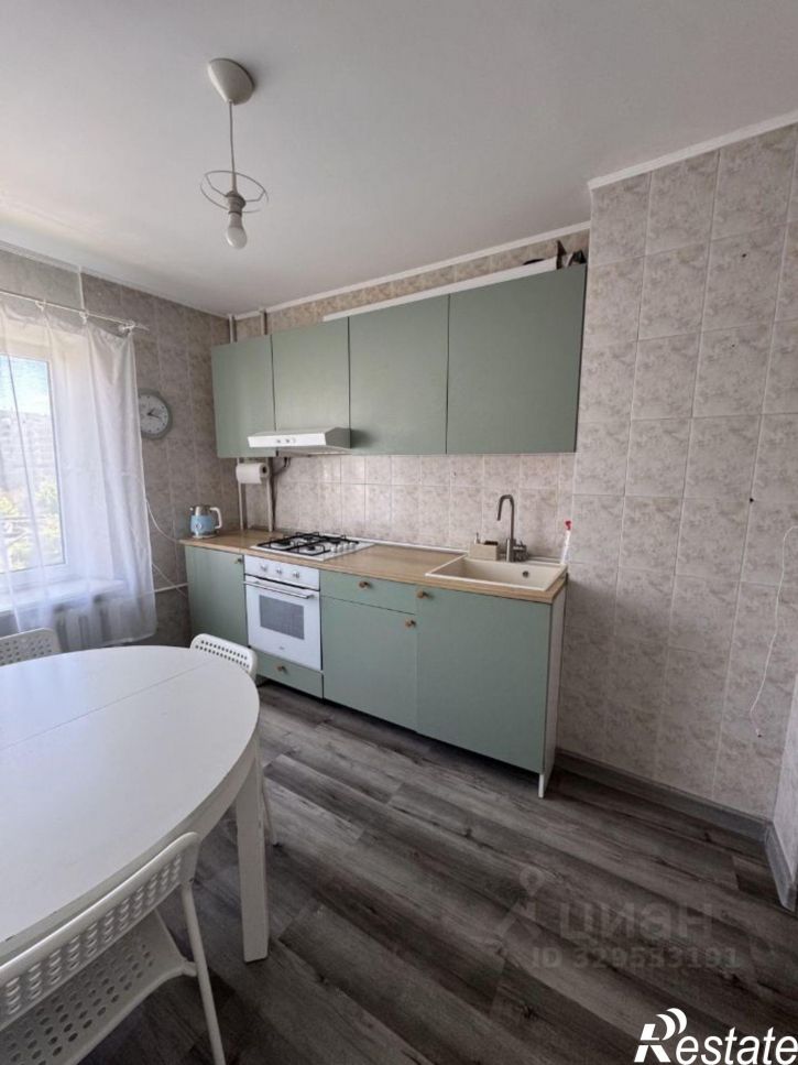 3-комн квартира ул им. Думенко, 10,  д. 10