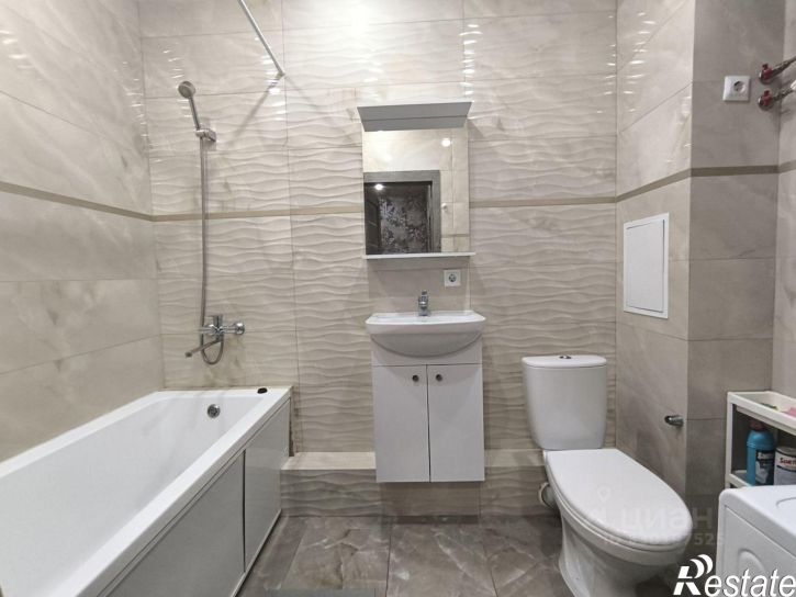 2-комн квартира улица им. Адмирала Серебрякова, 3 к3,  д. 3 к3