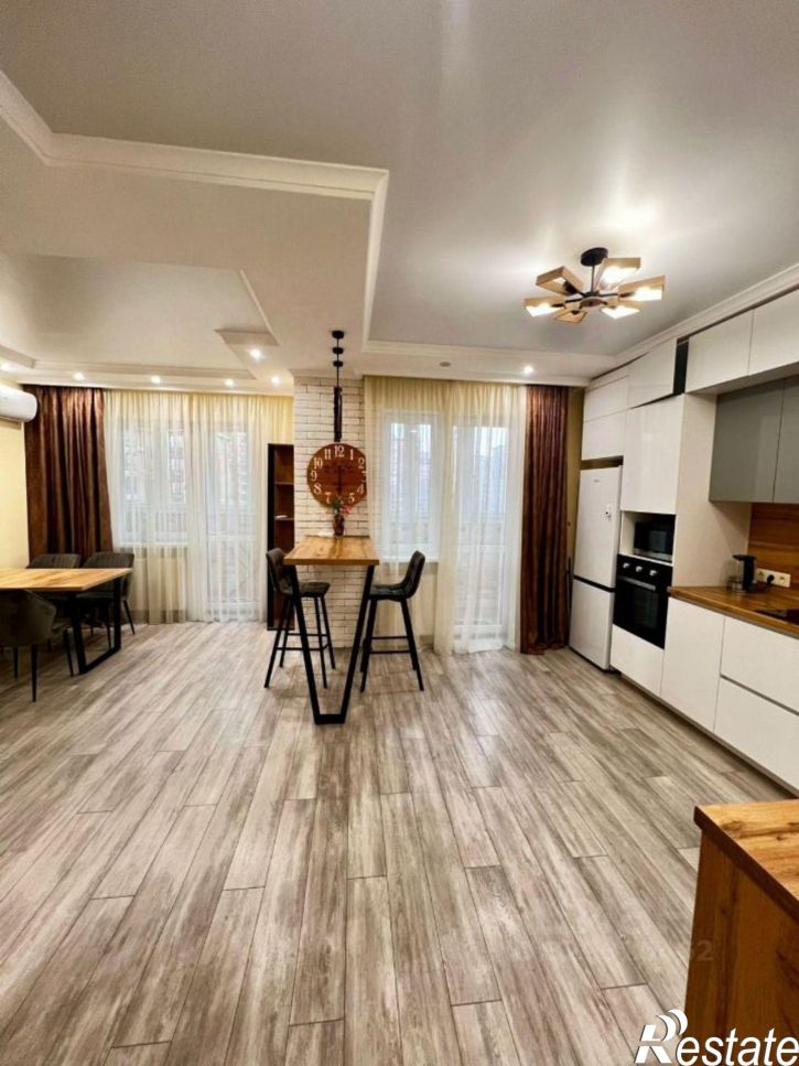3-комн квартира ул Конгрессная, 25,  д. 25