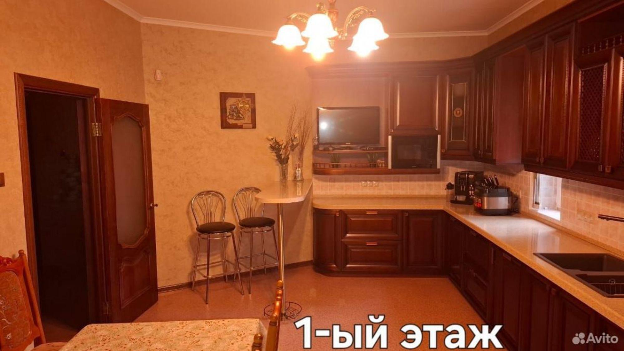 Купить дачу, дом, коттедж за 38 000 000 рублей на Пирогова ул, 2