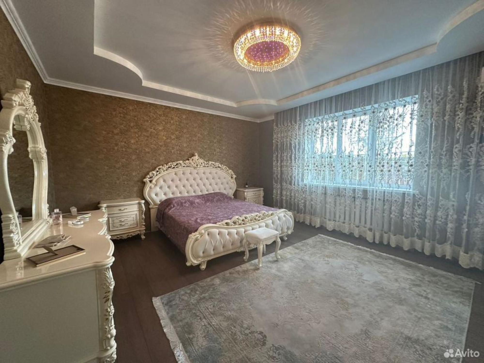 Купить дачу, дом, коттедж за 35 000 000 рублей на Будённого ул, 211