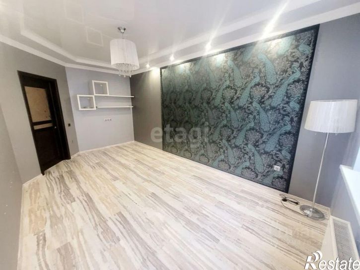 3-комн квартира улица им. Героя Яцкова И.В., 8,  д. 8