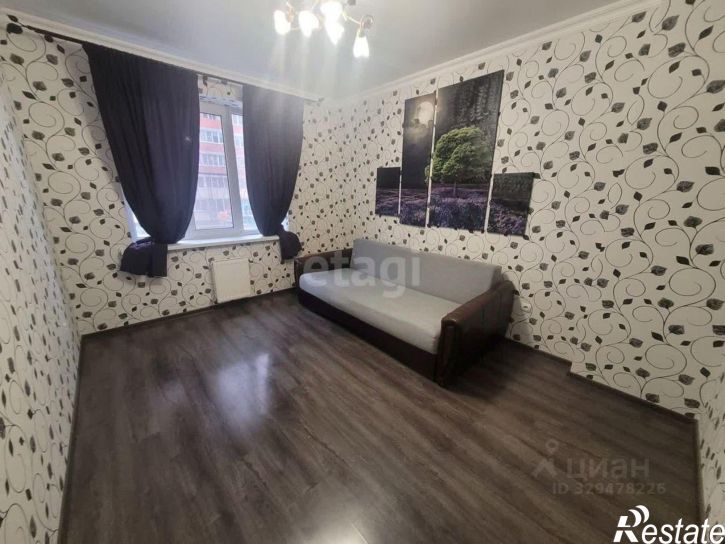 3-комн квартира улица им. Героя Яцкова И.В., 8,  д. 8