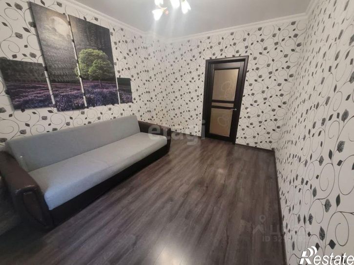 3-комн квартира улица им. Героя Яцкова И.В., 8,  д. 8