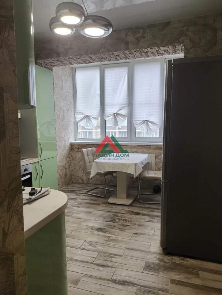 1-комн квартира им. Сергея Есенина улица, д.98