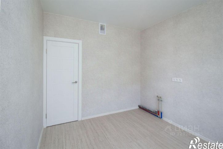 2-комн квартира Питерская улица, 40 к1,  д. 40 к1