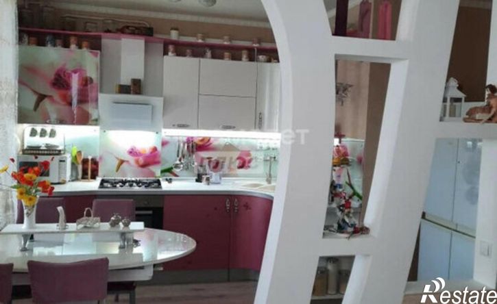 4-комн квартира Краснодар, улица Героя А.А. Аверкиева, 1