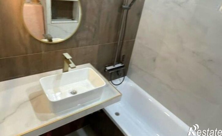 2-комн квартира улица имени Генерала Корнилова, 9 к2,  д. 9 к2