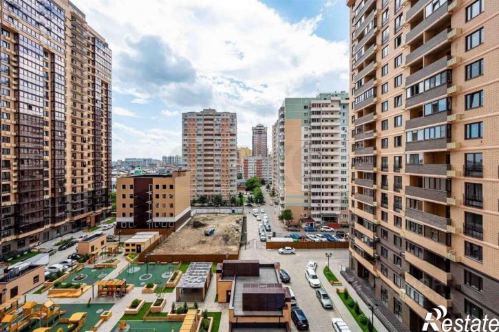 3-комн квартира Гаражная улица, 104,  д. 104