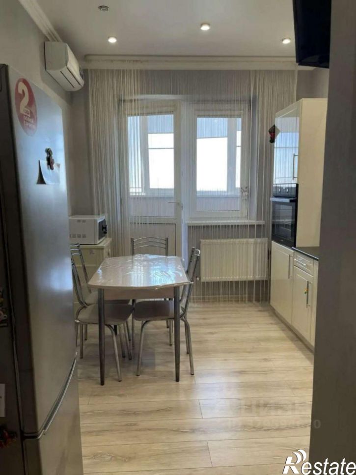 2-комн квартира ул им. 70-летия Октября, 1/6,  д. 1/6